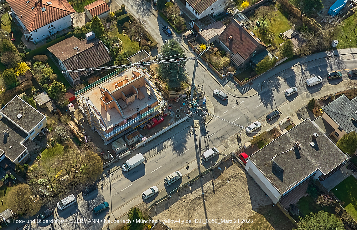 21.03.2023 - Luftbilder von der Baustelle Niederalmstraße 16 in Neuperlach